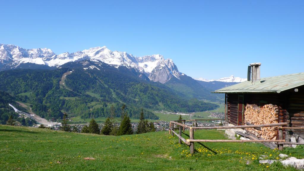 Apartment Xenia Garmisch-Partenkirchen Exteriör bild